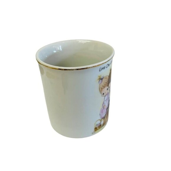 Precious Moments Coffee Mug Tea Cup Love One Another 9 oz - Picture 2 of 8